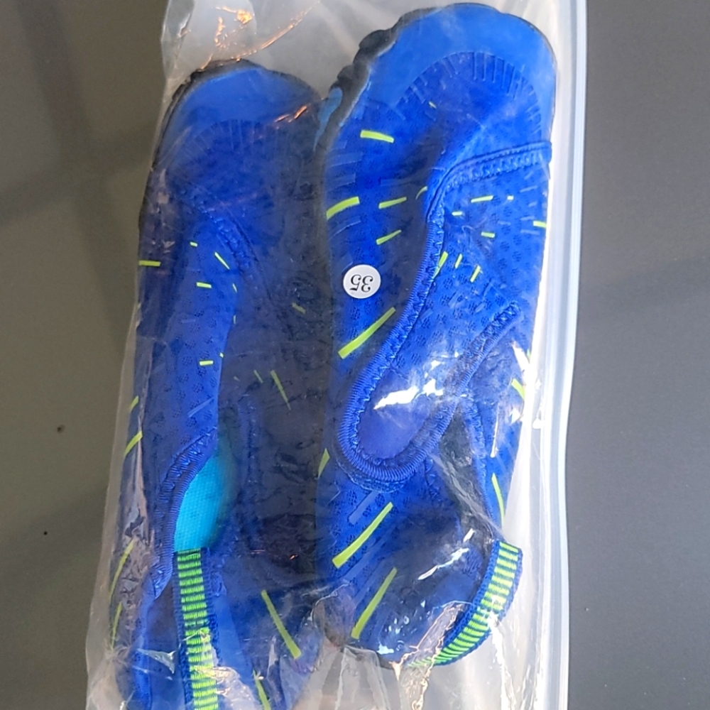 Water shoes